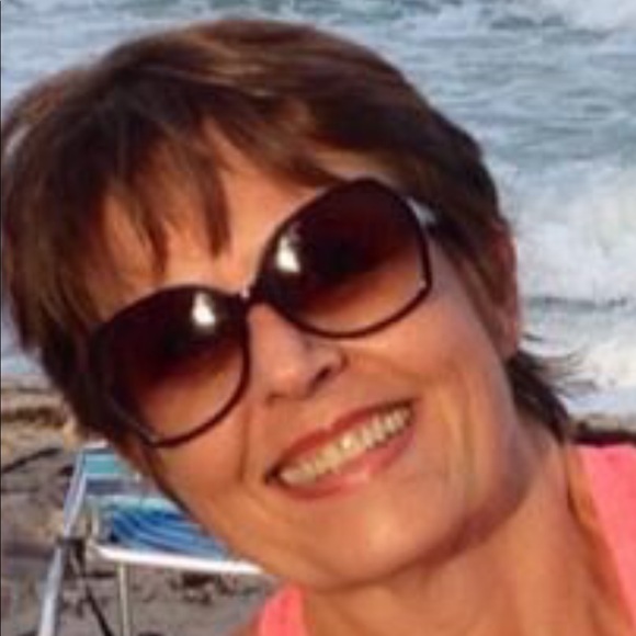 Meet your Posher, Cindy - Picture 1 of 1